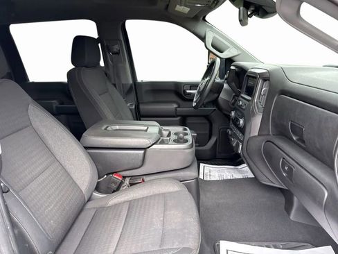 Used 2024 Chevrolet Silverado 2500 Custom w/ Custom Value Package image 16