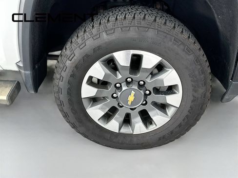 Used 2024 Chevrolet Silverado 2500 Custom w/ Custom Convenience Package AWD/4WD image 32