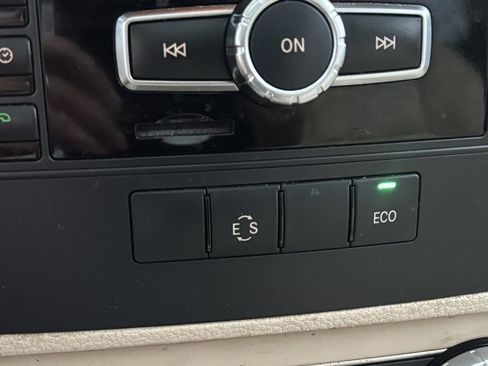 Used 2014 Mercedes-Benz GLK 350 4MATIC image 21