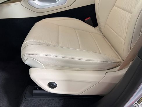 Used 2024 Mercedes-Benz GLE 350 4MATIC image 16