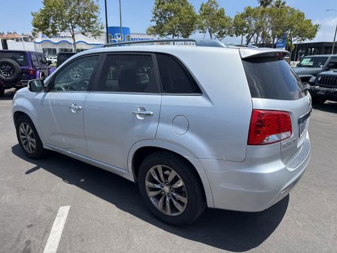 Used 2012 Kia Sorento SX FWD image 21