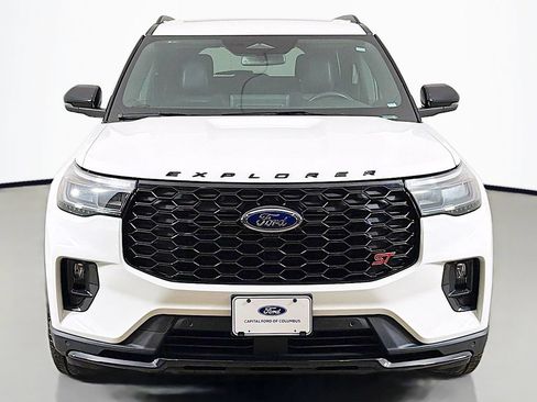 Used 2025 Ford Explorer ST AWD/4WD image 17