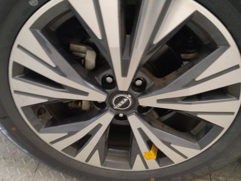 Used 2022 Nissan Rogue SV FWD image 31