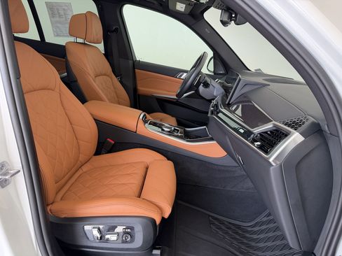 Certified 2025 BMW X5 M60i w/ Climate Comfort Package AWD/4WD image 25