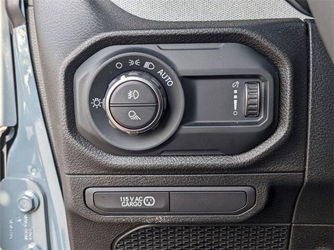 Certified 2024 Jeep Gladiator Sport image 25