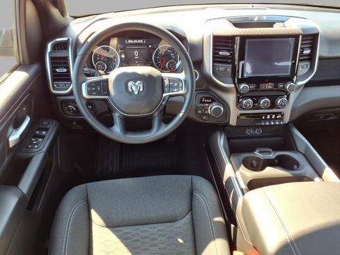 New 2026 RAM 1500 Express AWD/4WD image 4