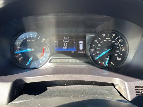 Used 2017 Ford Explorer XLT AWD/4WD image 16