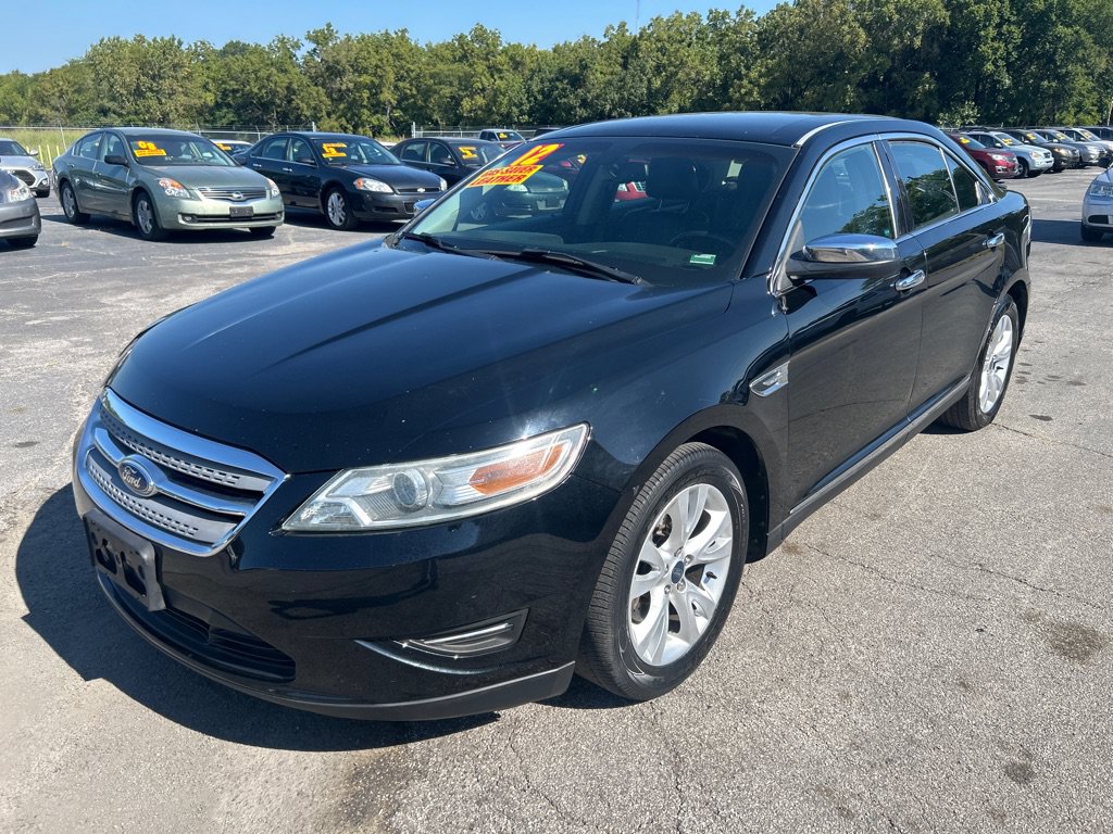 Used 2012 Ford Taurus SEL FWD image 2