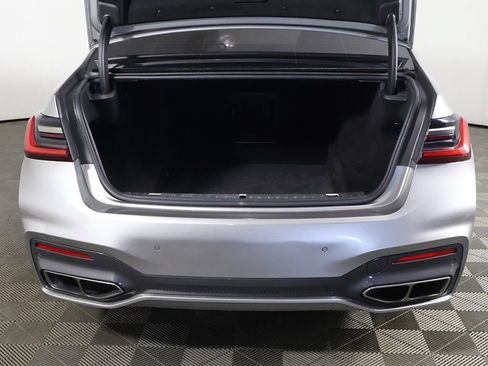 Used 2020 BMW M760i xDrive w/ Luxury Rear Seating Package AWD/4WD image 21