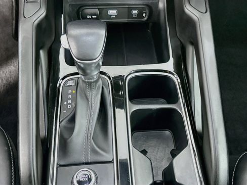 Used 2025 Kia Telluride S FWD image 25