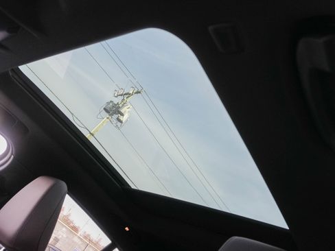 Certified 2025 BMW X2 xDrive28i image 15