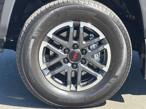 Used 2026 Toyota Tacoma TRD Sport AWD/4WD image 36