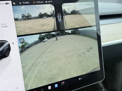 Used 2025 Tesla Model Y Long Range AWD/4WD image 61