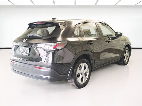 Used 2023 Honda HR-V LX image 4