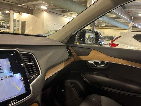 Certified 2024 Volvo XC90 B6 Plus w/ Protection Package Premier AWD/4WD image 19