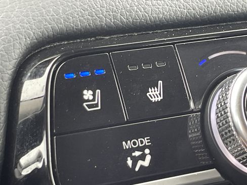 Used 2023 Honda Pilot Elite image 13