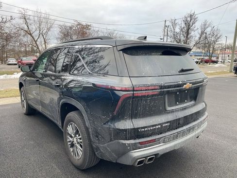 Certified 2025 Chevrolet Traverse LT image 4