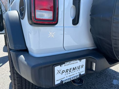 Used 2026 Jeep Wrangler Unlimited Sport AWD/4WD image 34