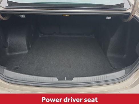 Used 2025 Chevrolet Malibu LT image 14