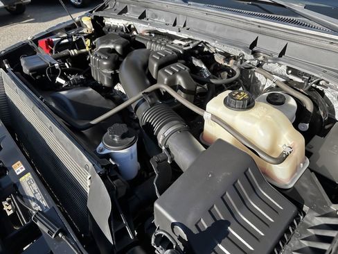 Used 2015 Ford F250 Lariat w/ Chrome Package image 30