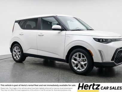 Used 2025 Kia Soul LX w/ LX Technology Package