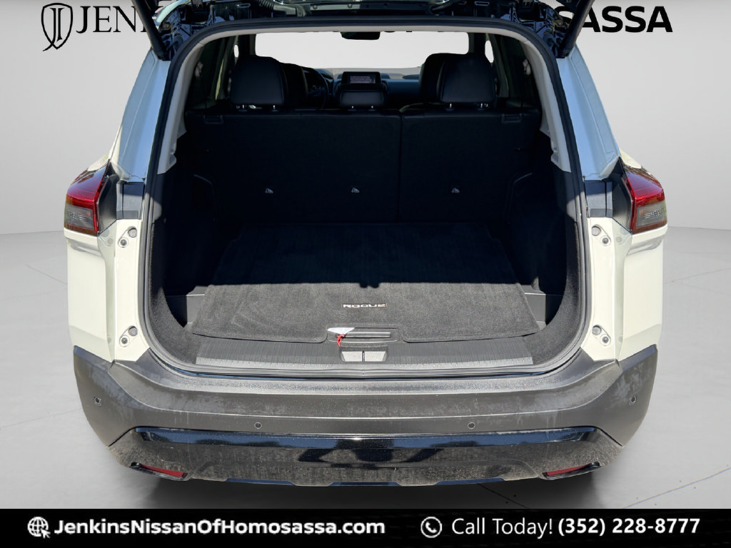 Used 2023 Nissan Rogue SV w/ SV Premium B Package FWD image 21