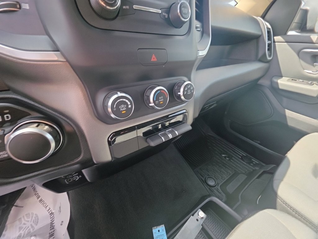 Used 2020 RAM 1500 Big Horn AWD/4WD image 21