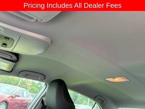 Used 2020 Toyota Camry SE FWD image 10