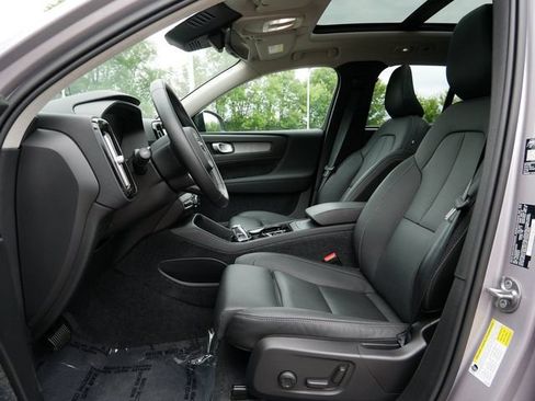 Used 2026 Volvo XC40 B5 Plus AWD/4WD image 14