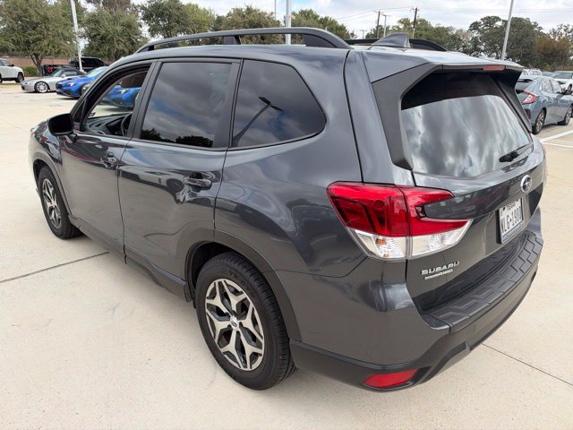 Used 2020 Subaru Forester Premium AWD/4WD image 4