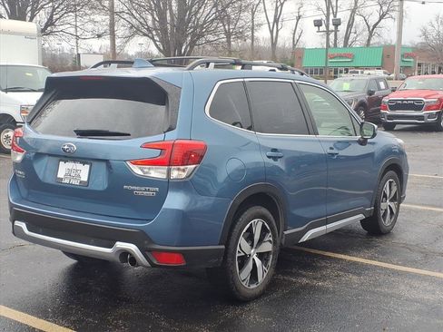 Used 2021 Subaru Forester Touring image 3