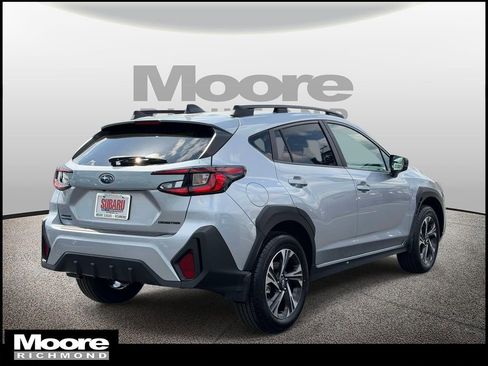 Used 2026 Subaru Crosstrek 2.0i Premium AWD/4WD image 2