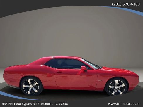 Used 2016 Dodge Challenger R/T RWD image 8