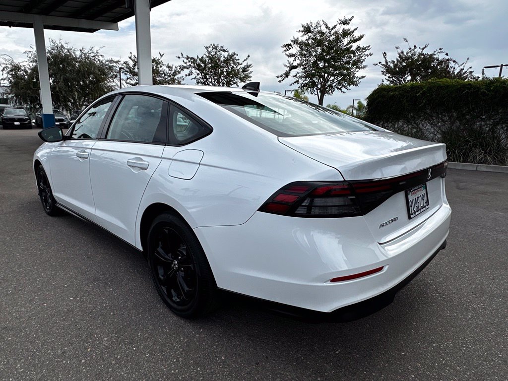 Certified 2025 Honda Accord SE image 7