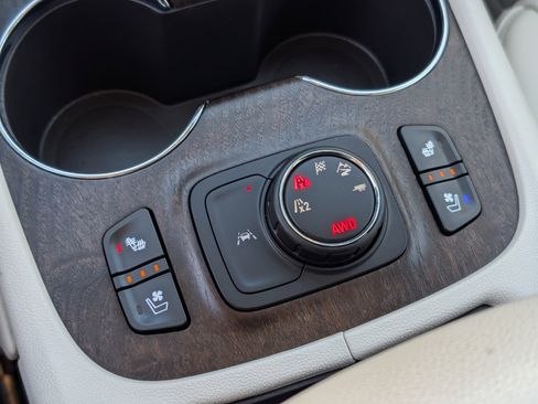 Used 2022 GMC Acadia Denali w/ Denali Ultimate Package image 27