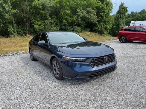 Used 2023 Honda Accord EX image 2