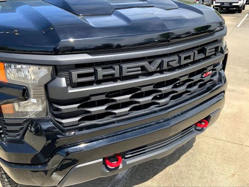 Used 2024 Chevrolet Silverado 1500 Custom Trail Boss w/ LPO, Dark Essentials Package image 31