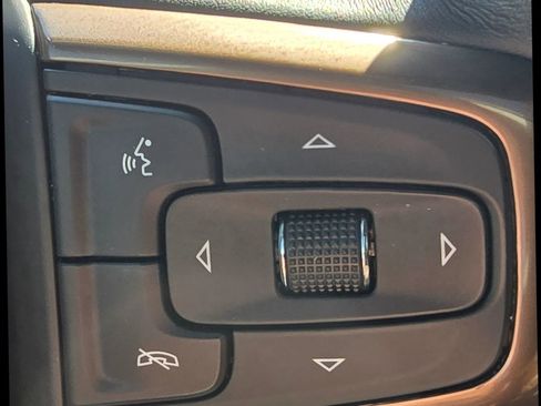 Used 2021 Chevrolet Suburban High Country image 30