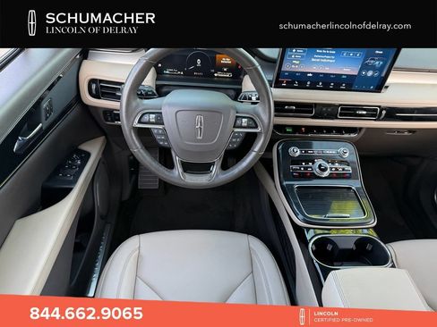 Used 2023 Lincoln Nautilus FWD w/ Premium Package image 12