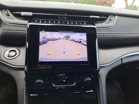 New 2025 Jeep Grand Cherokee L Laredo w/ Luxury Tech Group I image 24