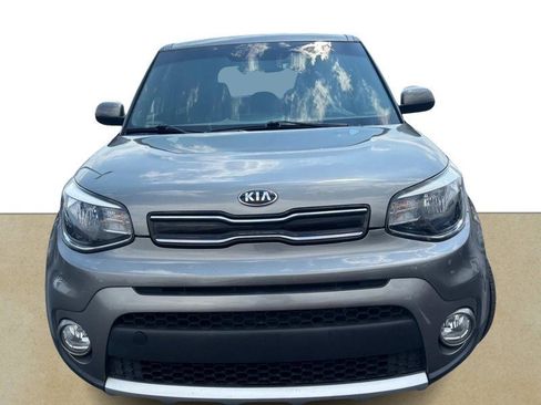Used 2017 Kia Soul + FWD image 9
