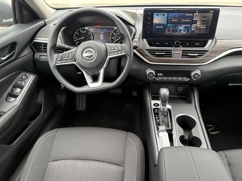 New 2026 Nissan Altima 2.5 SV image 11