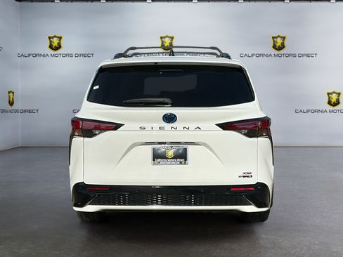 Used 2024 Toyota Sienna XSE w/ XSE Premium Package FWD image 6