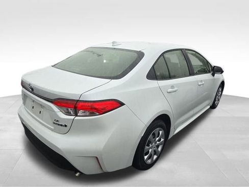 Used 2024 Toyota Corolla LE image 7