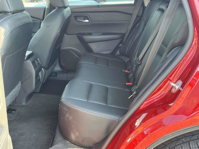 Used 2023 Nissan Rogue SL w/ SL Premium Package AWD/4WD image 16