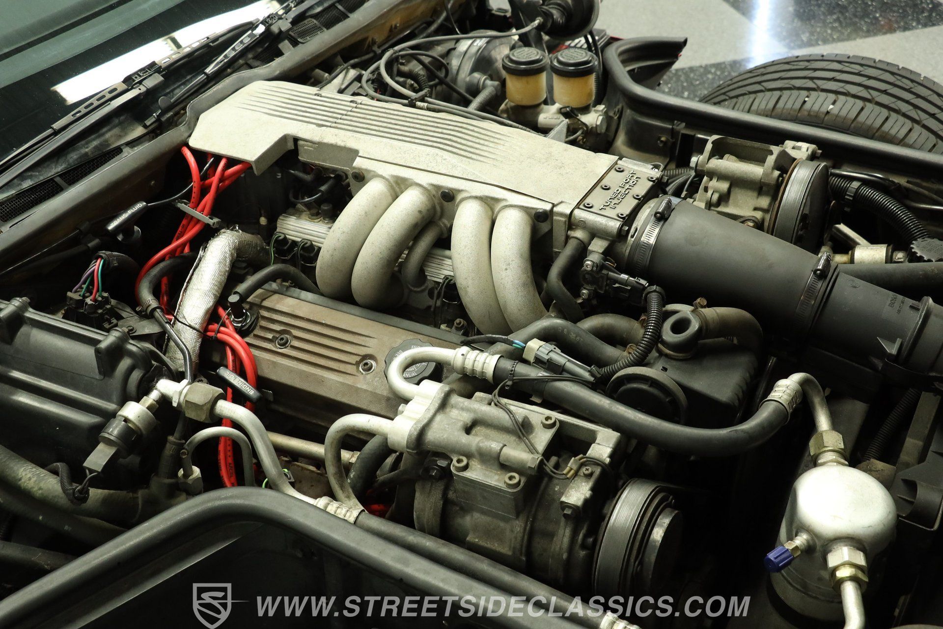 Used 1988 Chevrolet Corvette Convertible RWD image 32