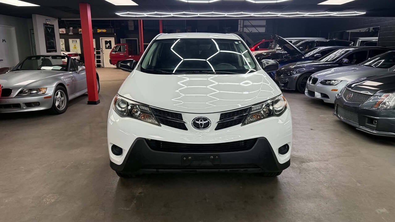 Used 2015 Toyota RAV4 LE FWD image 2