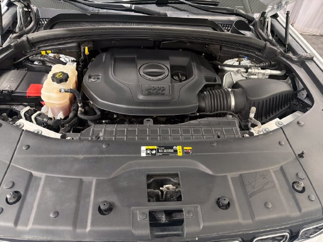 Used 2023 Jeep Grand Cherokee Overland AWD/4WD image 23