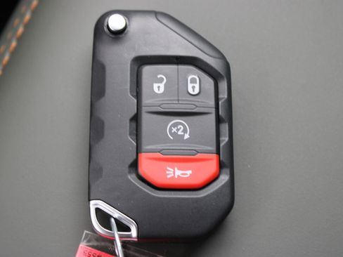 New 2026 Jeep Gladiator Mojave image 34