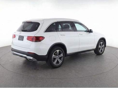 Used 2022 Mercedes-Benz GLC 300 w/ Premium Package Lite image 4